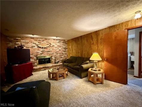 14320 Broadwood Drive Burton OH 44021