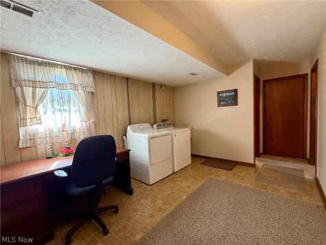14320 Broadwood Drive Burton OH 44021
