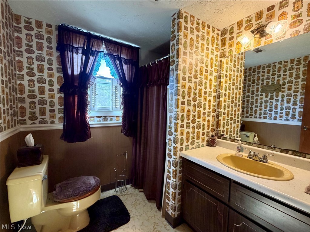 14320 Broadwood Drive Burton OH 44021