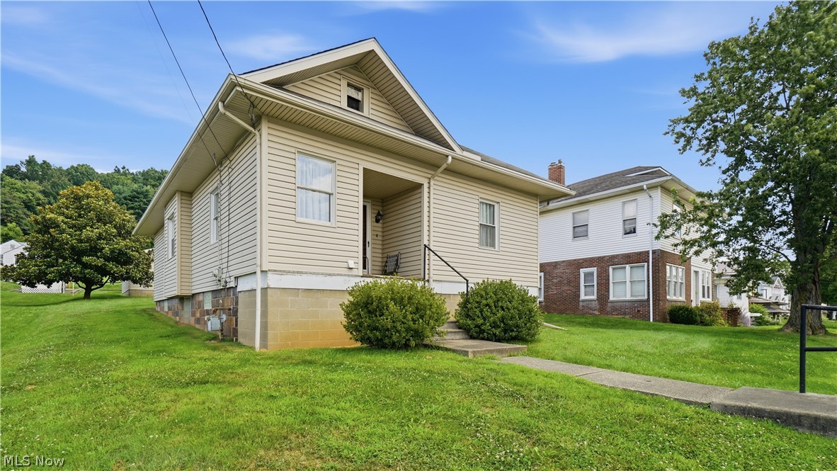 2005 E Wheeling Avenue Cambridge OH 43725