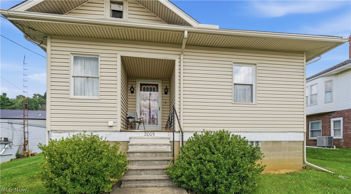 2005 E Wheeling Avenue Cambridge OH 43725