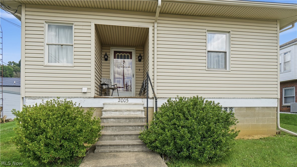 2005 E Wheeling Avenue Cambridge OH 43725