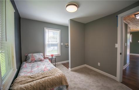 324 Charlotte Avenue SE Canton OH 44707