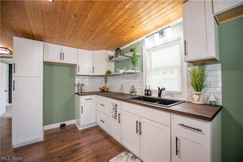 324 Charlotte Avenue SE Canton OH 44707