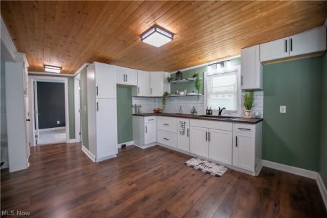 324 Charlotte Avenue SE Canton OH 44707