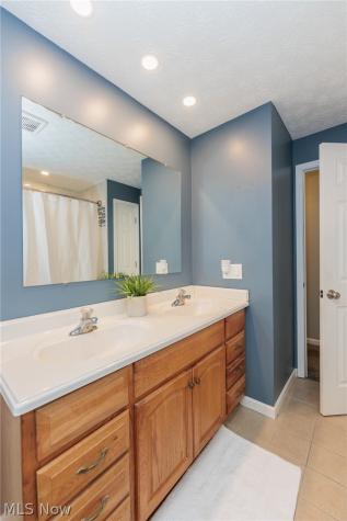 1012 Greenwich Avenue Grafton OH 44044
