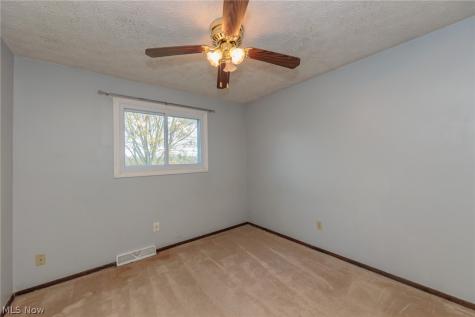 1012 Greenwich Avenue Grafton OH 44044