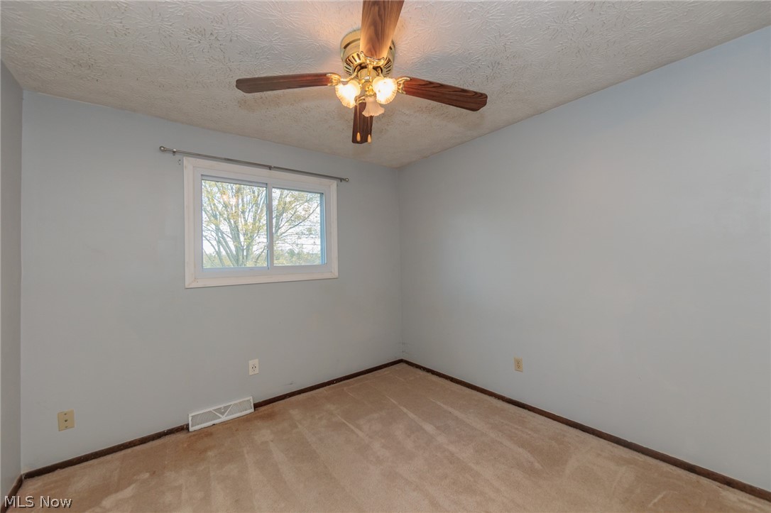 1012 Greenwich Avenue Grafton OH 44044