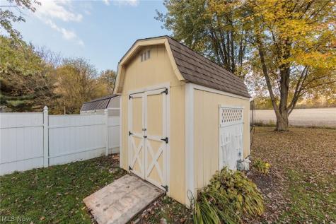 1012 Greenwich Avenue Grafton OH 44044