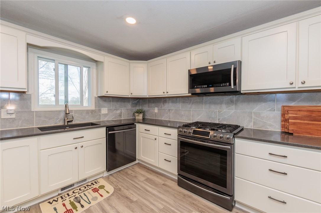 1012 Greenwich Avenue Grafton OH 44044