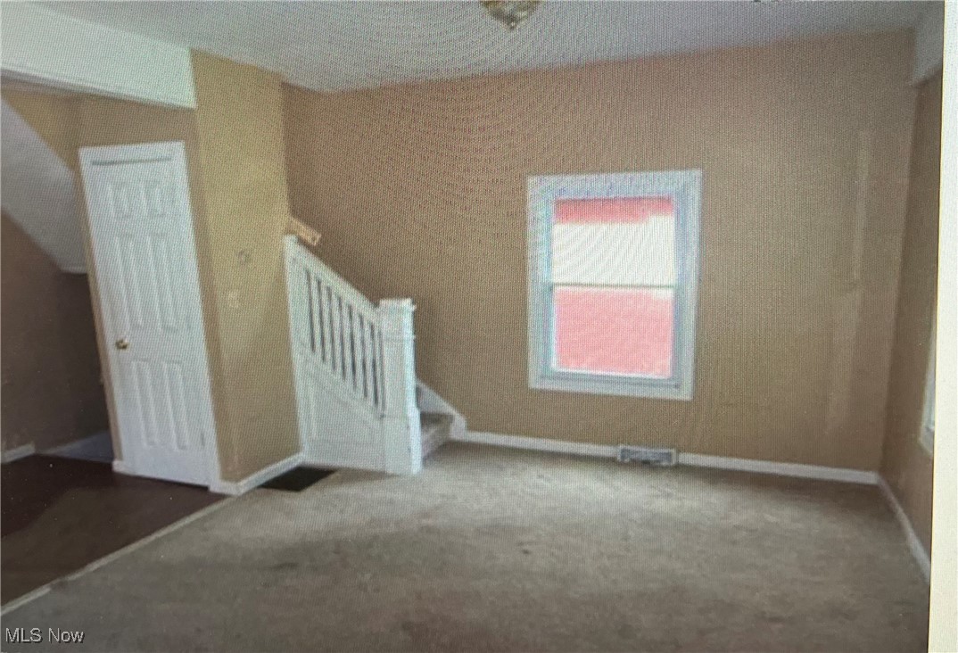 2025 Pointview Avenue Youngstown OH 44502