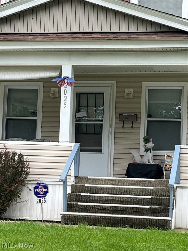 2025 Pointview Avenue Youngstown OH 44502