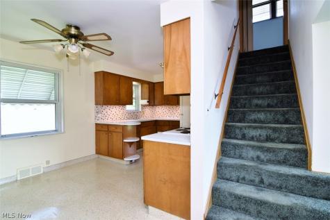 232 E 293rd Street Willowick OH 44095
