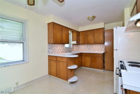 232 E 293rd Street Willowick OH 44095