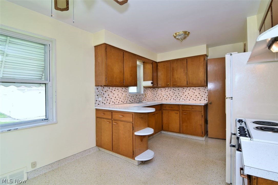 232 E 293rd Street Willowick OH 44095