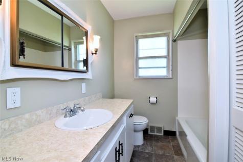 232 E 293rd Street Willowick OH 44095