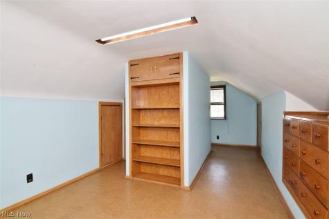 232 E 293rd Street Willowick OH 44095