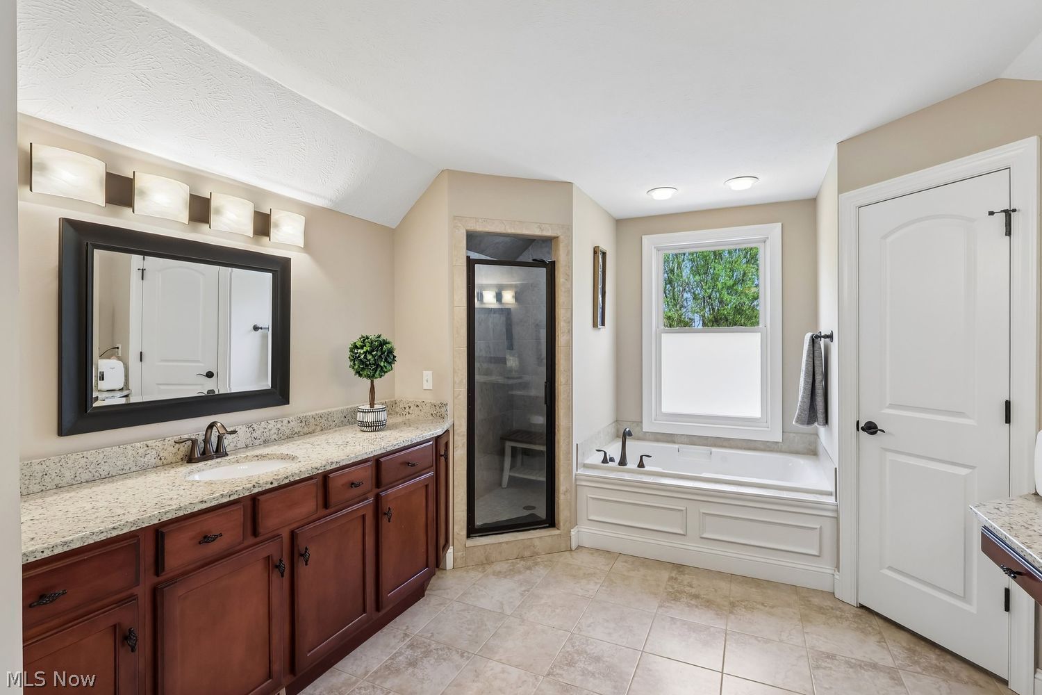 11141 Nicoles Way Chardon OH 44024