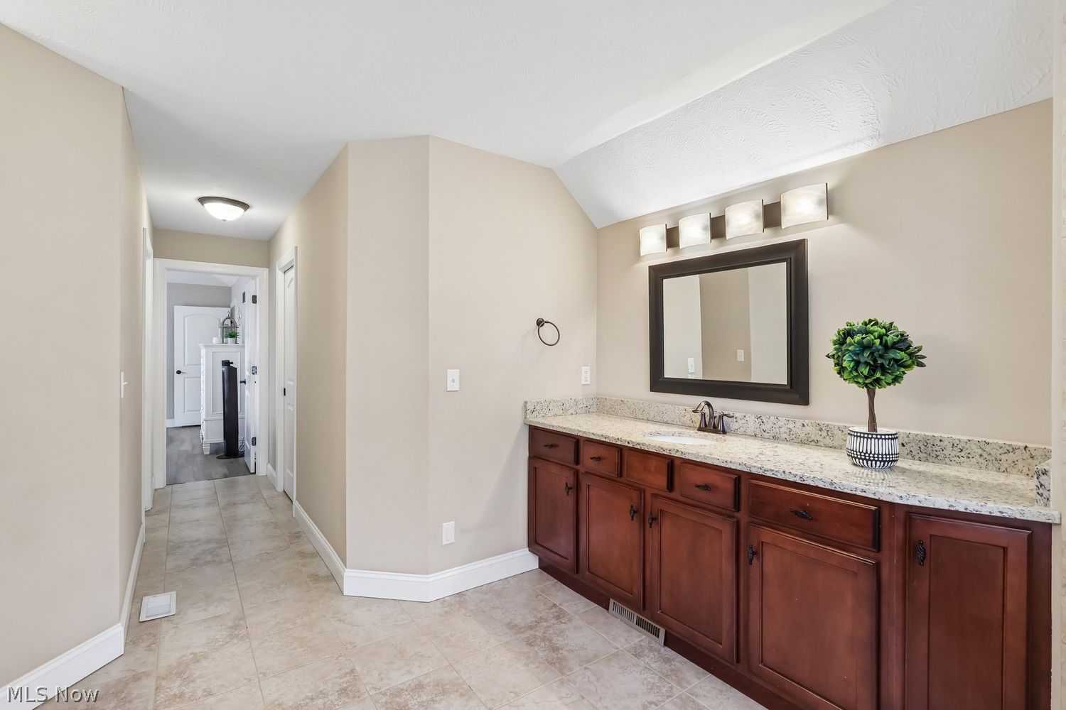 11141 Nicoles Way Chardon OH 44024