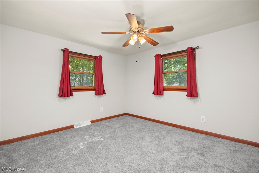 4905 Pinewood Drive Sheffield Lake OH 44054