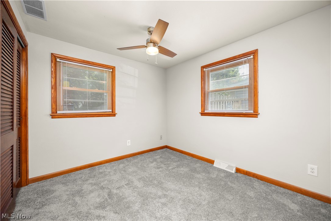 4905 Pinewood Drive Sheffield Lake OH 44054