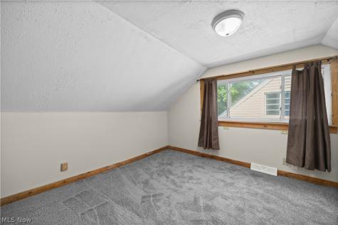 4905 Pinewood Drive Sheffield Lake OH 44054