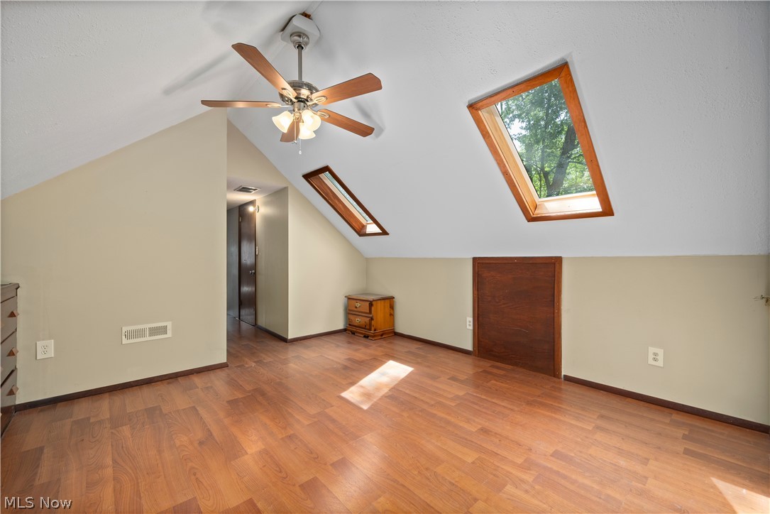 4905 Pinewood Drive Sheffield Lake OH 44054