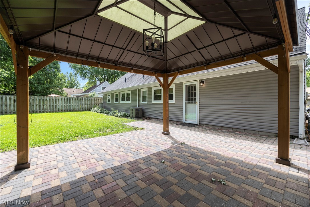 4905 Pinewood Drive Sheffield Lake OH 44054