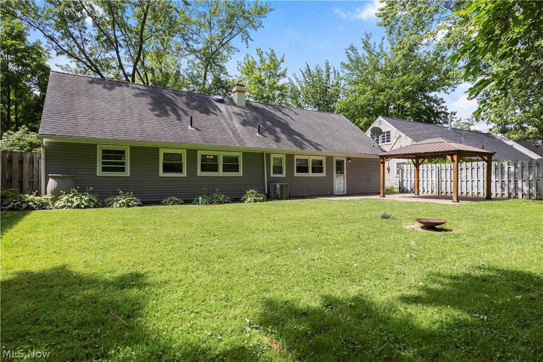 4905 Pinewood Drive Sheffield Lake OH 44054