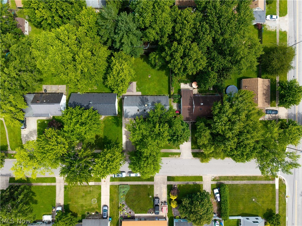 4905 Pinewood Drive Sheffield Lake OH 44054