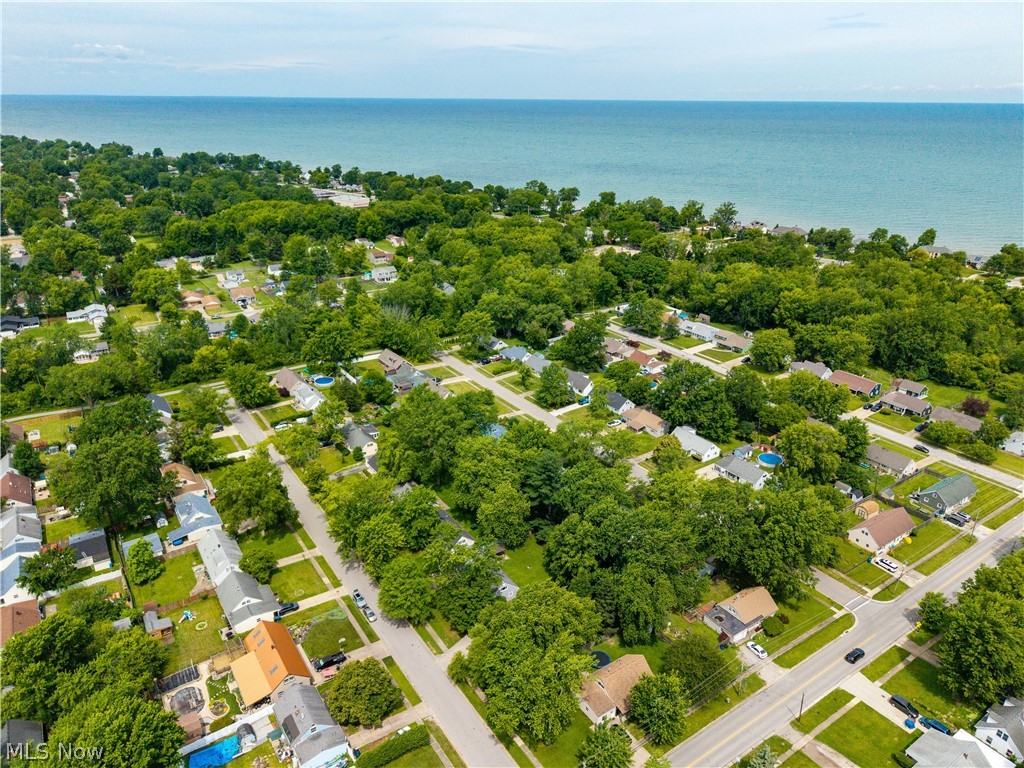 4905 Pinewood Drive Sheffield Lake OH 44054