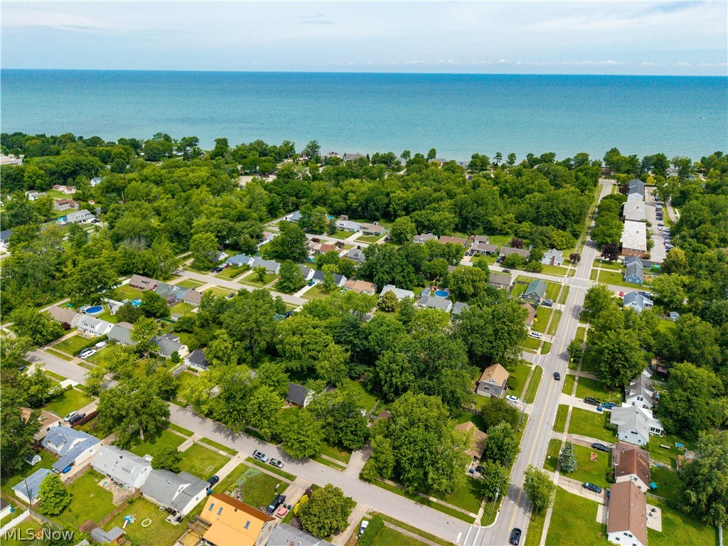 4905 Pinewood Drive Sheffield Lake OH 44054