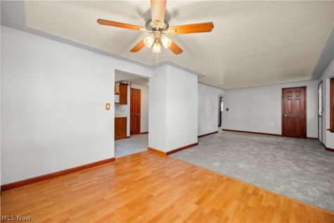 4905 Pinewood Drive Sheffield Lake OH 44054