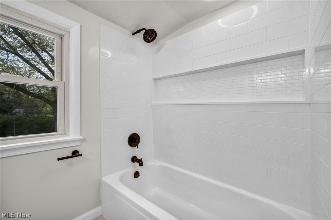 174 Tomahawk Drive Avon Lake OH 44012