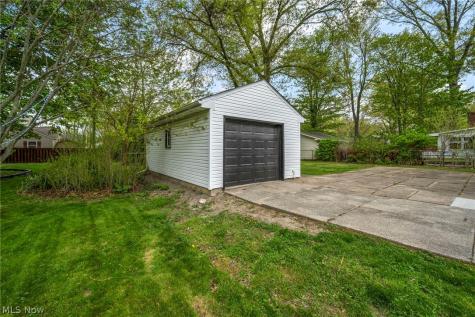174 Tomahawk Drive Avon Lake OH 44012