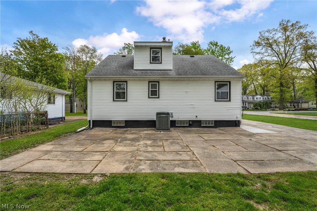 174 Tomahawk Drive Avon Lake OH 44012