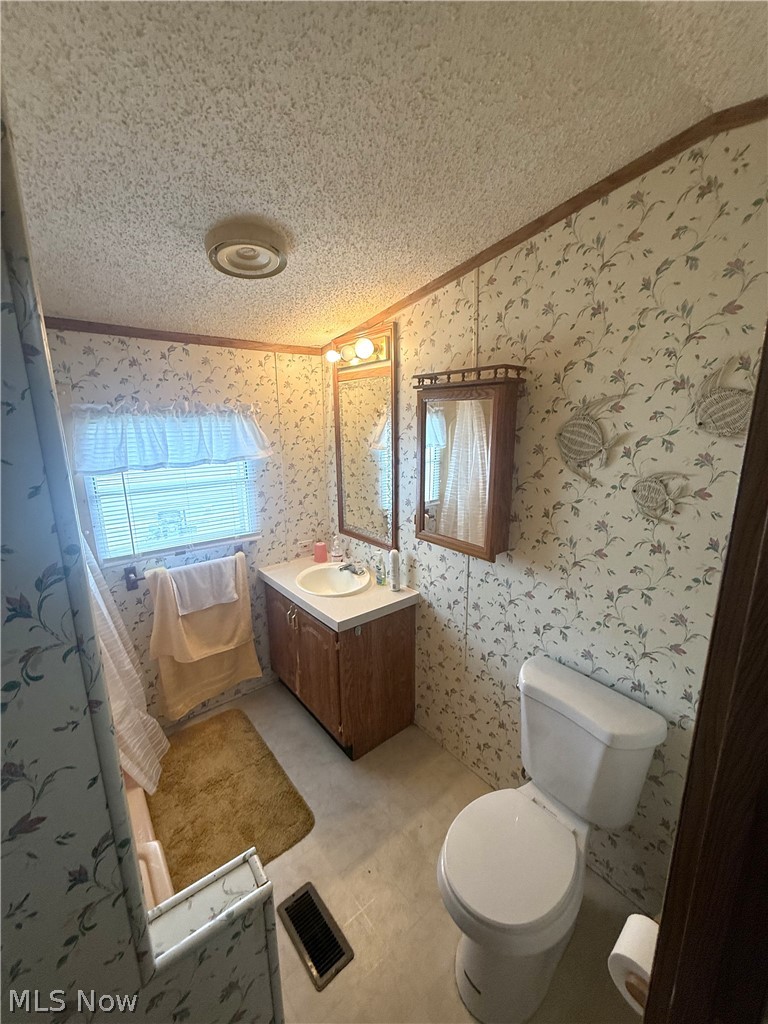 26240 Broadway Avenue Oakwood Village OH 44146