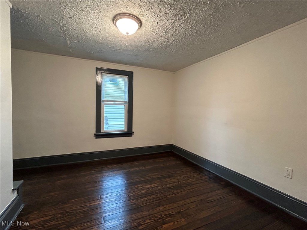 76 Hazelwood Avenue Barberton OH 44203