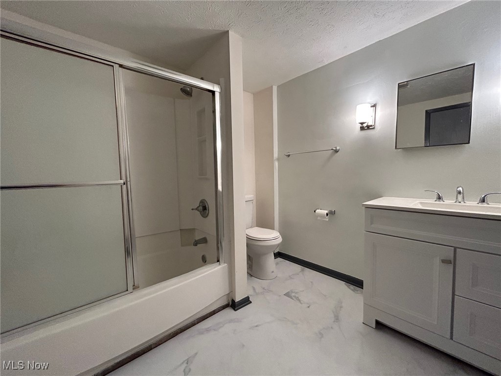 76 Hazelwood Avenue Barberton OH 44203