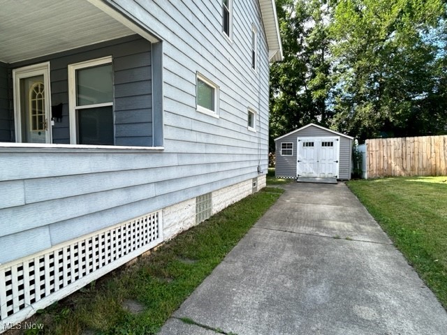 76 Hazelwood Avenue Barberton OH 44203