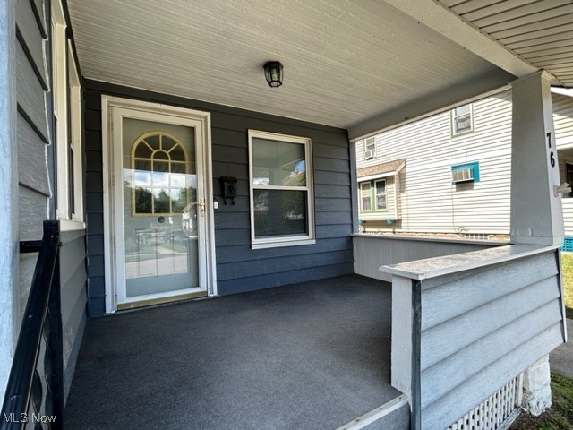 76 Hazelwood Avenue Barberton OH 44203