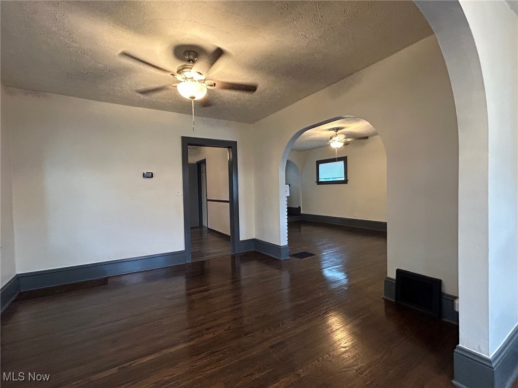 76 Hazelwood Avenue Barberton OH 44203