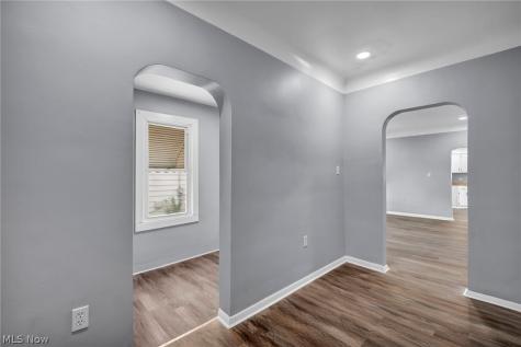 15607 Saranac Road Cleveland OH 44110