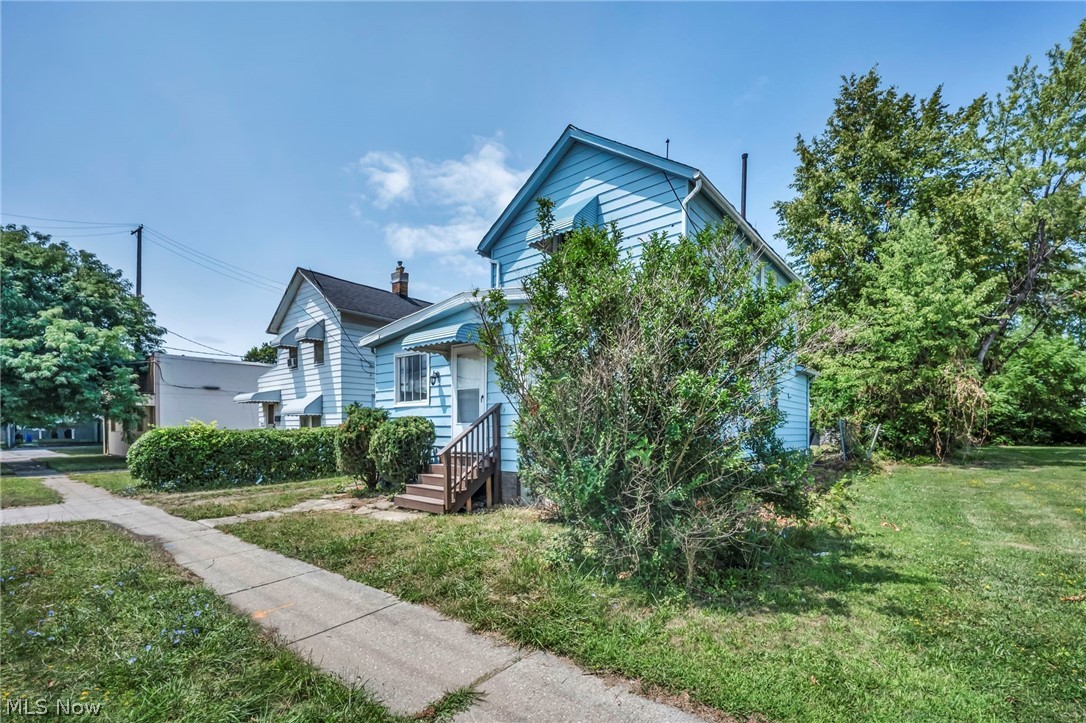 15607 Saranac Road Cleveland OH 44110