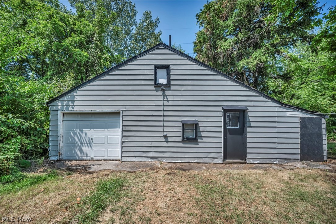 15607 Saranac Road Cleveland OH 44110