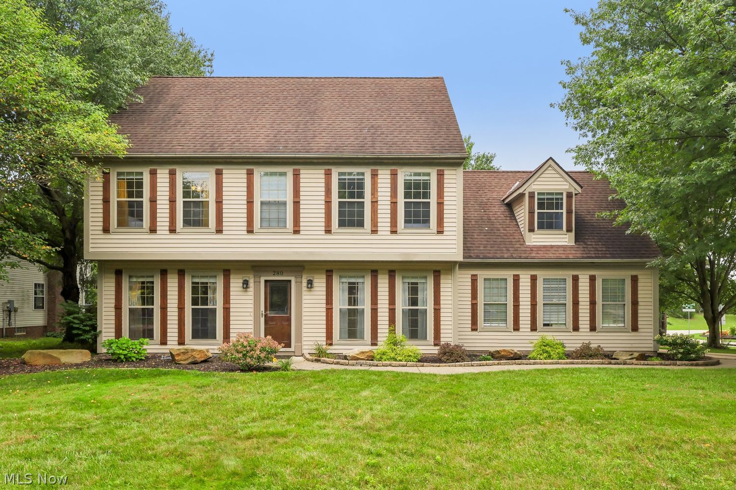 280 S Pine Court Aurora OH 44202
