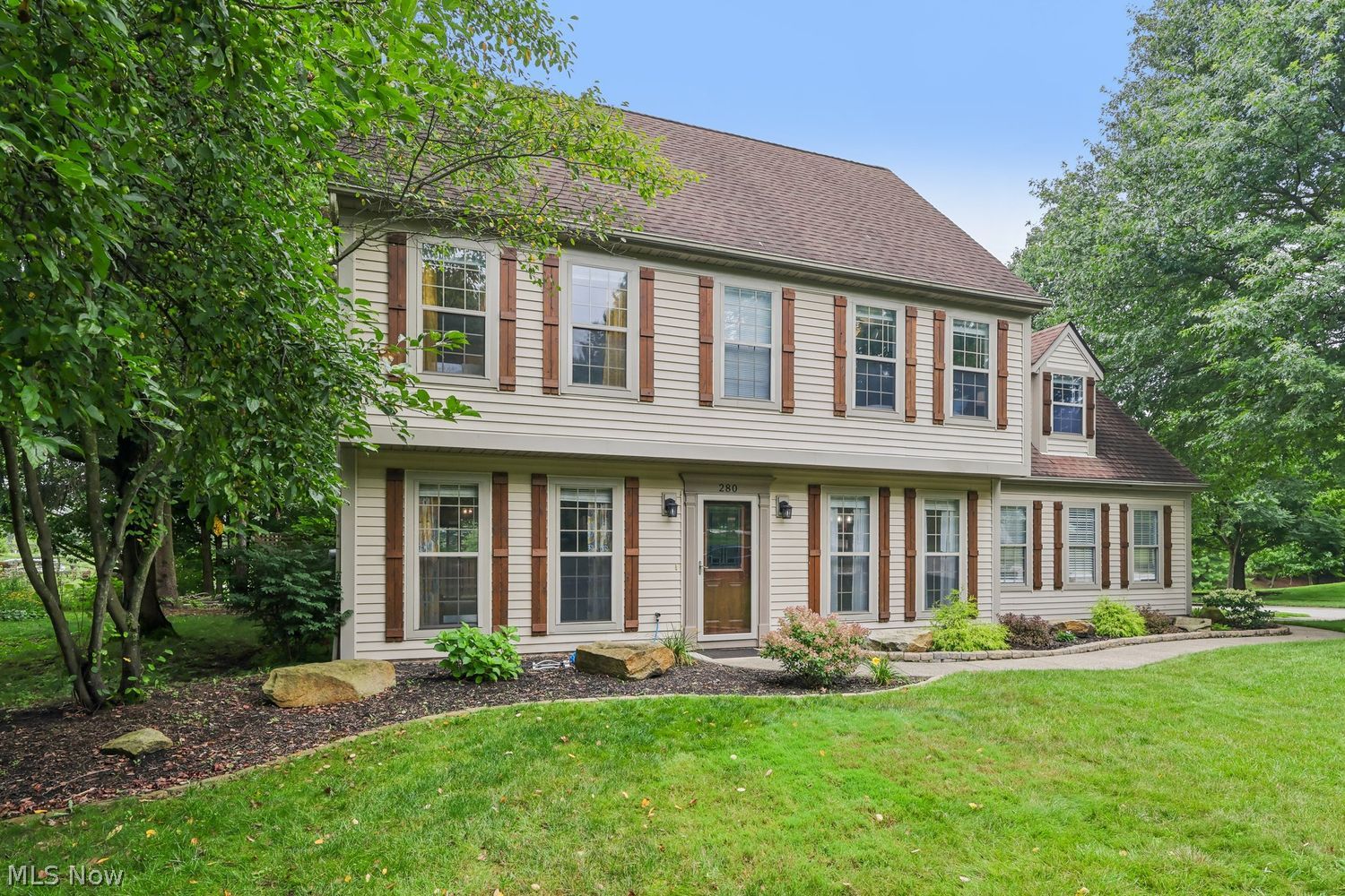 280 S Pine Court Aurora OH 44202