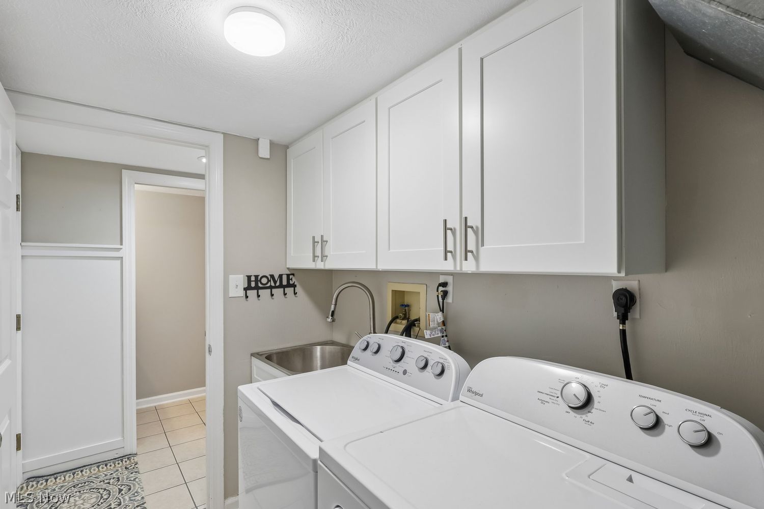 280 S Pine Court Aurora OH 44202
