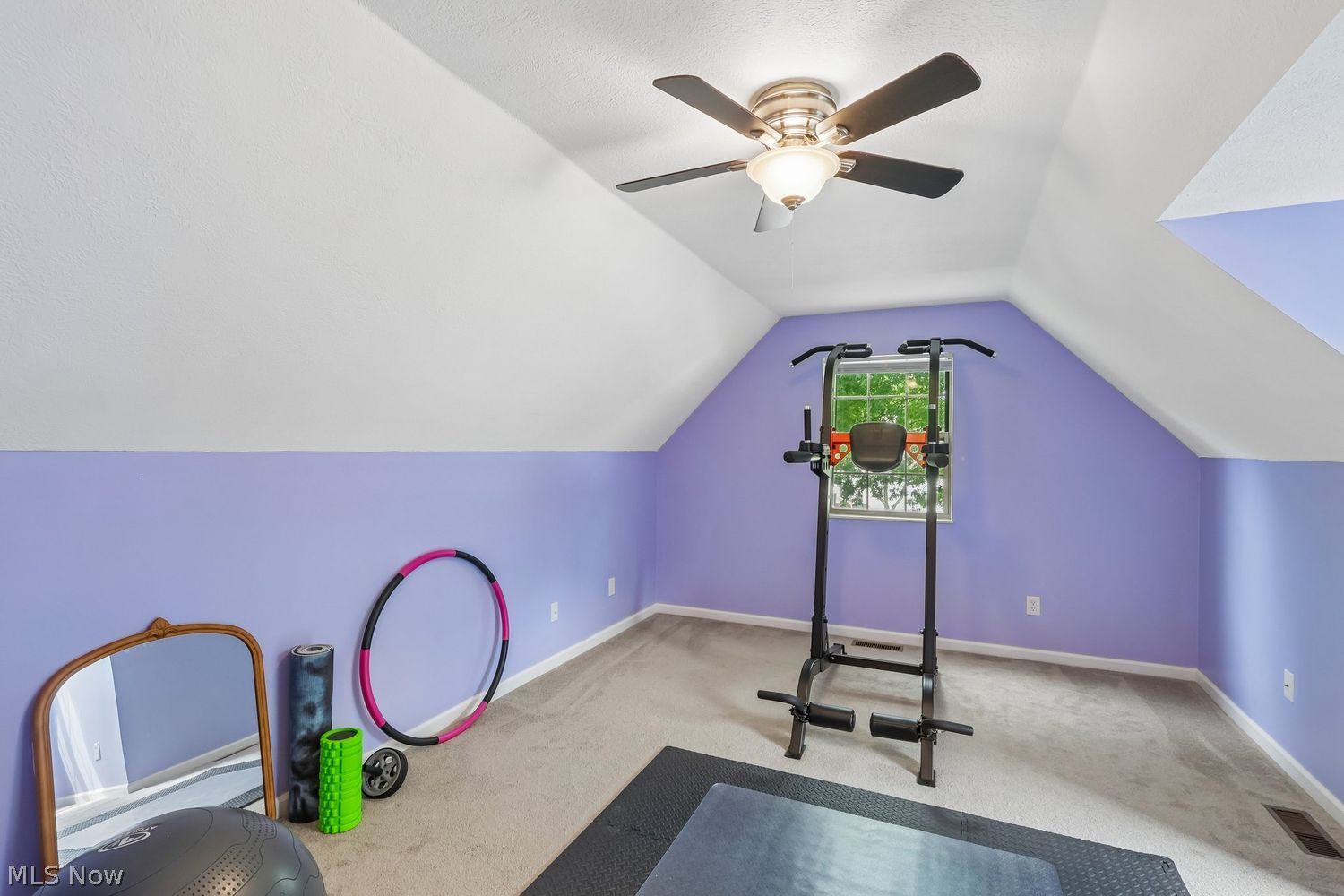 280 S Pine Court Aurora OH 44202