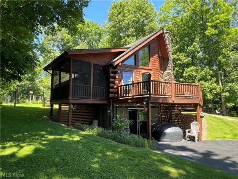 1631 W Buckhorn Drive Millersburg OH 44654
